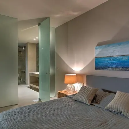 Two Br Luxury Peaceful Mylo With Living Close To Mylopotas Beach *